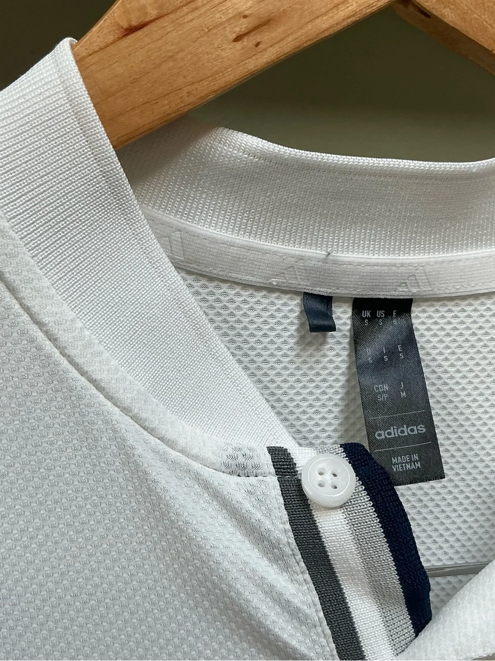 adidas classic white